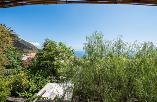 Leni Villa | Charming villa with garden for 2 pax in Salina CIR:19083037C100309