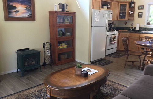 Kamuela House | Charming Waimea home on the Big Island- Close To Town!