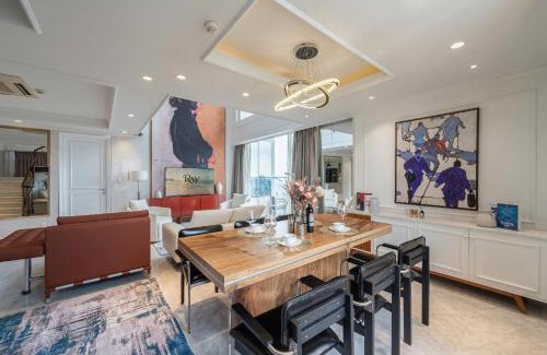 Thu Thiem Apartment | Charming white Saigon Penthouse 4 bed 4 bath