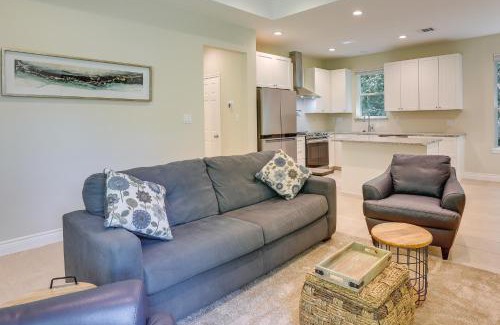 Seven Coves House | Charming Willis Hideaway Less Than 1 Mi to Lake Conroe!