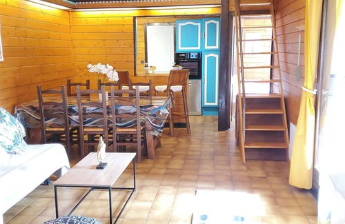 Toulon-sur-Arroux Ski Chalet | Charming wooden house with private garden - relaxation guaranteed