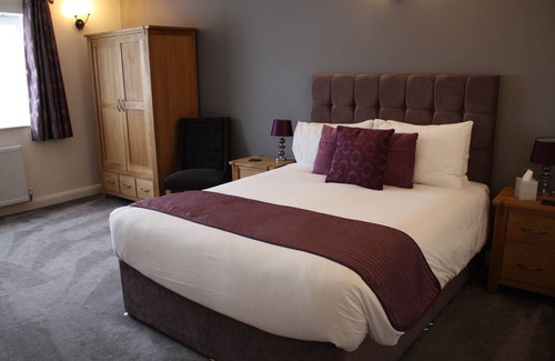 Leyland House | Charnock Farm