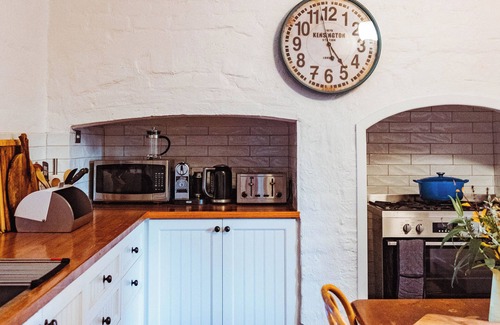 Glenluce House | CHARTER FARM - FIND YOUR HAPPY HAMLET
