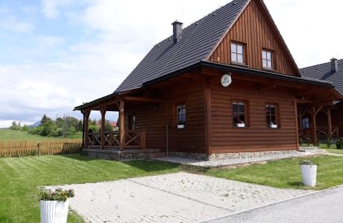 Liptovsky Trnovec Cabin | Chata Liptovská Mara