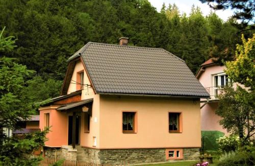 Jindrichov House | Chata u hajného