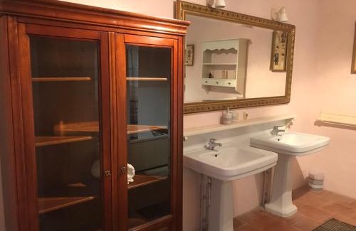Gontaud Apartment | Chateau De Grenier Apartment