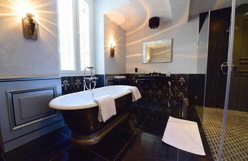 Paraza Bed & Breakfast | Chateau De Paraza