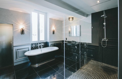 Paraza Bed & Breakfast | Chateau De Paraza