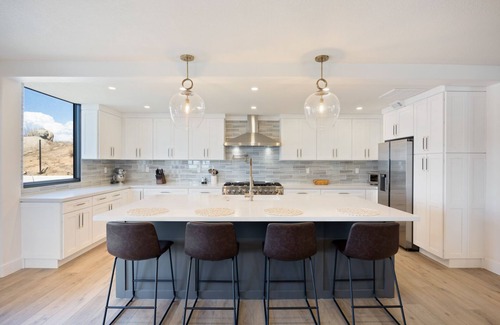 Temecula House | 🌟Chateau Evie James - High End Luxury Home w/Pool, Hot Tub, Game Room! WEEKDAY SPECIALS🌟