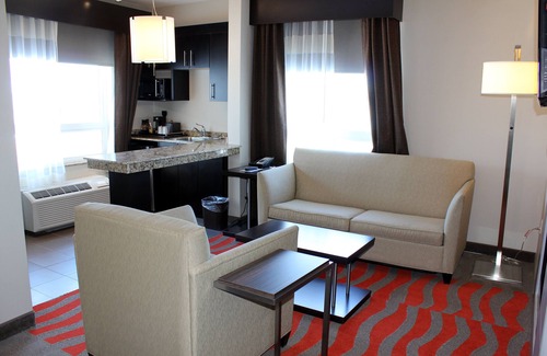 Bonnyville Hotel | Chateau Inn & Suites Bonnyville
