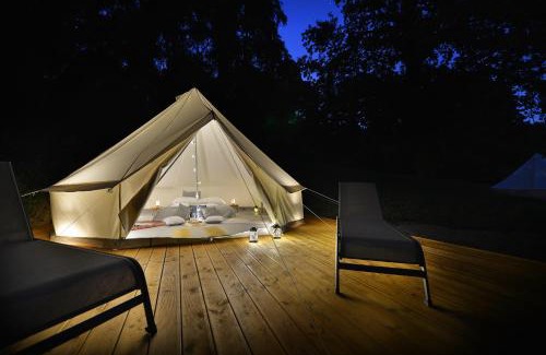 Loucen Hotel | Chateau Loucen Garden Retreat