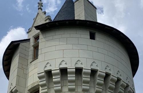 Les-Trois-Moutiers Bed & Breakfast | Chateau Manoir de Chandoiseau