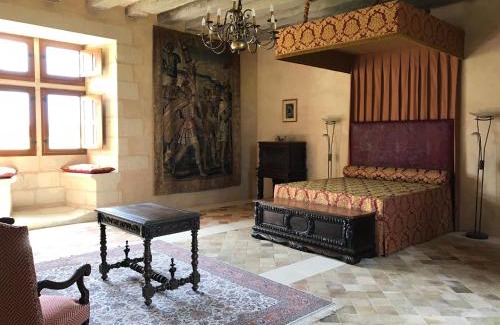 Les-Trois-Moutiers Bed & Breakfast | Chateau Manoir de Chandoiseau