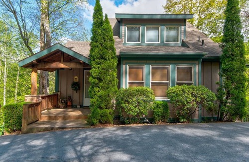 Foscoe House | Chatham Trade in Echota - gated community with amenities, private hot tub