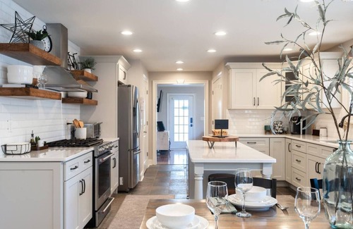 North Chattanooga House | Chattadventure Haven - Northshore Relax + Ride!