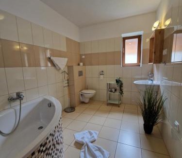 Tale Resort | Chaty a apartmány Kúria na Táľoch, Tále - Chopok JUH