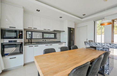 Maret Villa | Chaweng noi Seaview villa with 5 bedroom