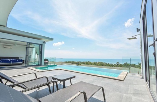 Maret Villa | Chaweng noi Seaview villa with 5 bedroom
