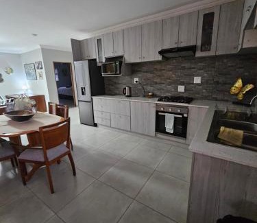 Ethekwini Apartment | Che on Willow