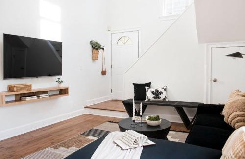 Virginia Highland House | Checkmate