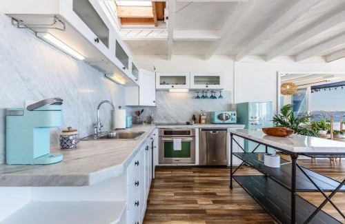 Eastern Malibu House | Cheerful 2 Bedroom With Best Sunset Views
