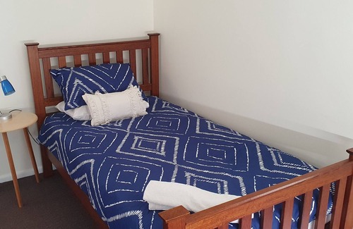 Reservoir House | Cheerful 4-bedroom House With Free Wifi