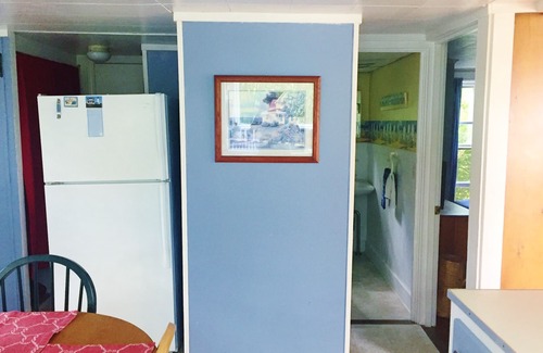 Fortunes Rocks Cottage | Cheerful & Affordable 2 BR Cottage - available as off-season rental