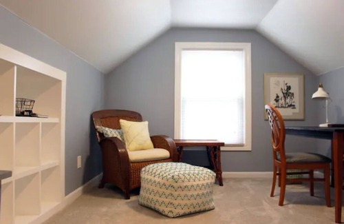 Ann Arbor House | Cheerful Home with village charm and Ann Arbor access