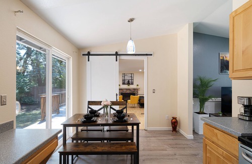 Education Hill House | Cheerful house near Redmond downtown