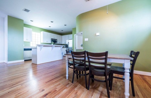 Willow Meadows/Willowbend Area House | Cheerful three-bedroom townhouse near NRG