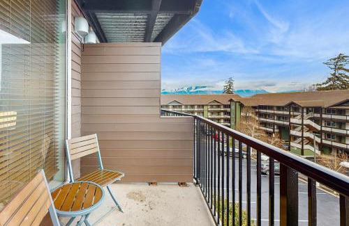Chelan Apartment | Chelan Resort Suites - Lakeside Serenity #309