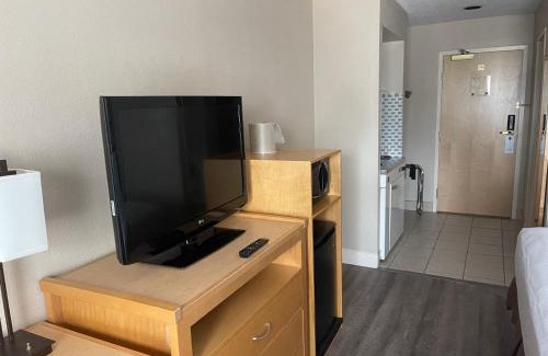 Coquitlam Hotel | Chelsea Inn