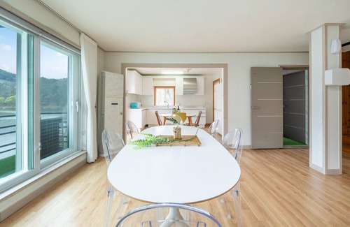 Cheongdo House | Cheongdo Ellago Poolvilla Pension