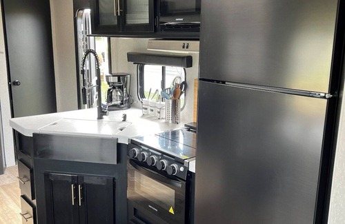 Belfield House | Cherokee Camper in Belfield