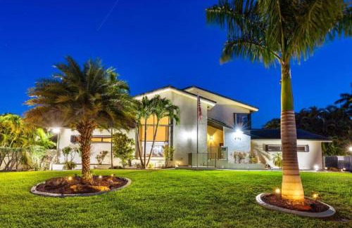 Davie House | Cherry RoyaleGrand Villa