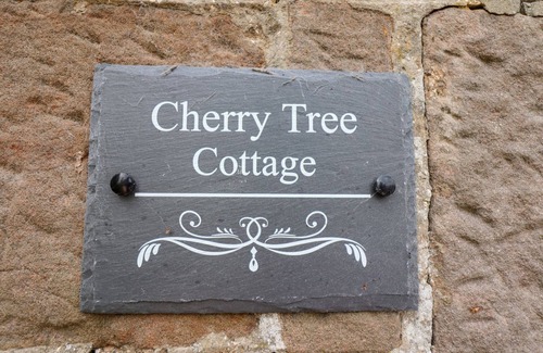 South Charlton Cottage | CHERRY TREE COTTAGE, pet friendly, with open fire in Embleton
