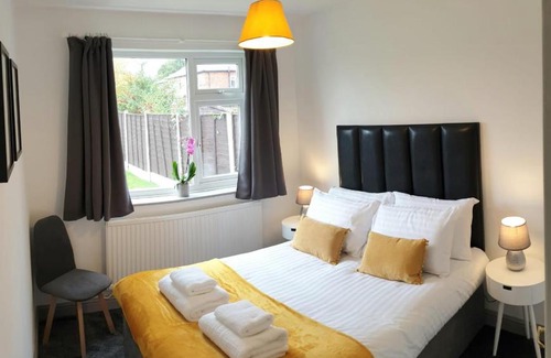 Chorlton-by-Backford House | Chester Zoo Family Retreat