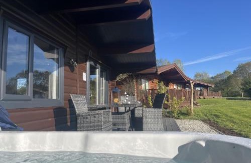 Newton Saint Cyres House | Chestnut, 6 Fingle Glen Lodges