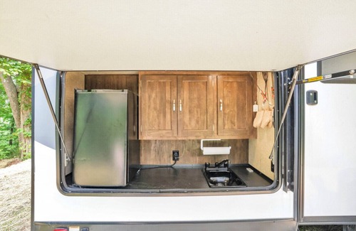 Lancaster House | Chestnut Camper: Unique lodging experience!
