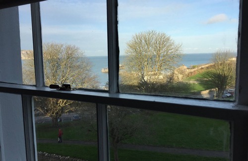 Swanage Apartment | Chestnuts 3a Seymer Road, 3 bed flat close town centre and overlooks Swanage Bay