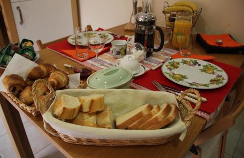 Monts et Vallees Ouest Creuse Bed & Breakfast | Chez Helen
