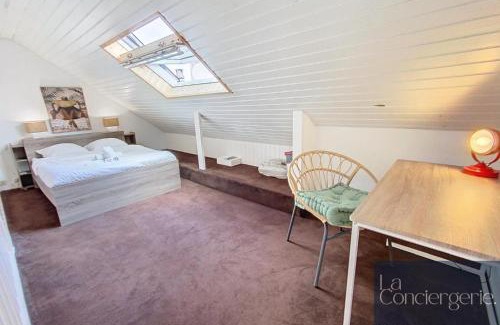 Poitiers Apartment | Chez Lou-Poitiers Hyper Centre-Proche Parking-LaConciergerie