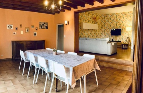 Saint-Pierre-le-Chastel Apartment | *Chez Maurice* Family home & Countryside