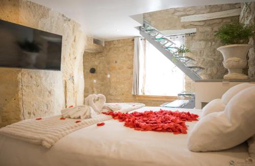 Les Patis Apartment | Chez Millouz - Triplex semi-troglodyte