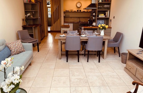 Southfield House | Chez Nous London - pretty 3 bed house in Chiswick with easy access to Heathrow.