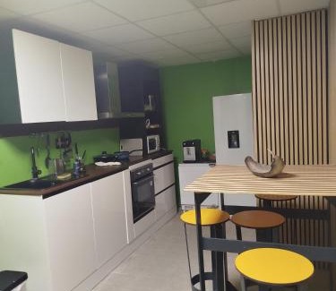 Marmande Bed & Breakfast | CHEZ PAM agréable chambre d’hôte pour les amoureux