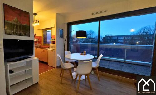 Boulogne-Centre Apartment | Chez Perrine, Magnifique Appartement Face aux Remparts