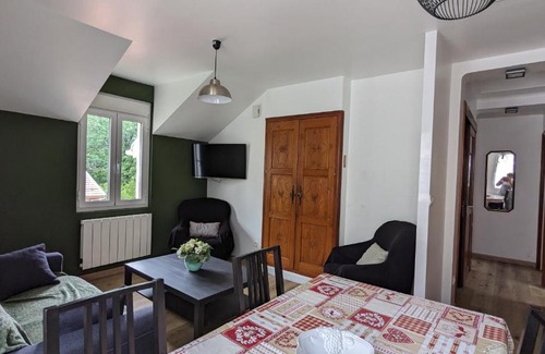 Savignac-les-Ormeaux Apartment | Chez Thythy
