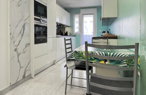 Esplanade Apartment | Chez Vélia Grand 4 pièces, parking privé et emplacement idéal
