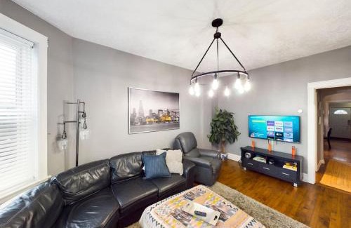 Berwyn House | Chi-Town Hideout #1-2-3